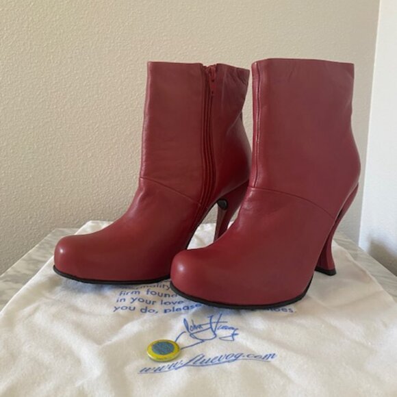 John Fluevog Jolie Red Leather Booties - Size 8 - New in Box - Picture 3 of 9
